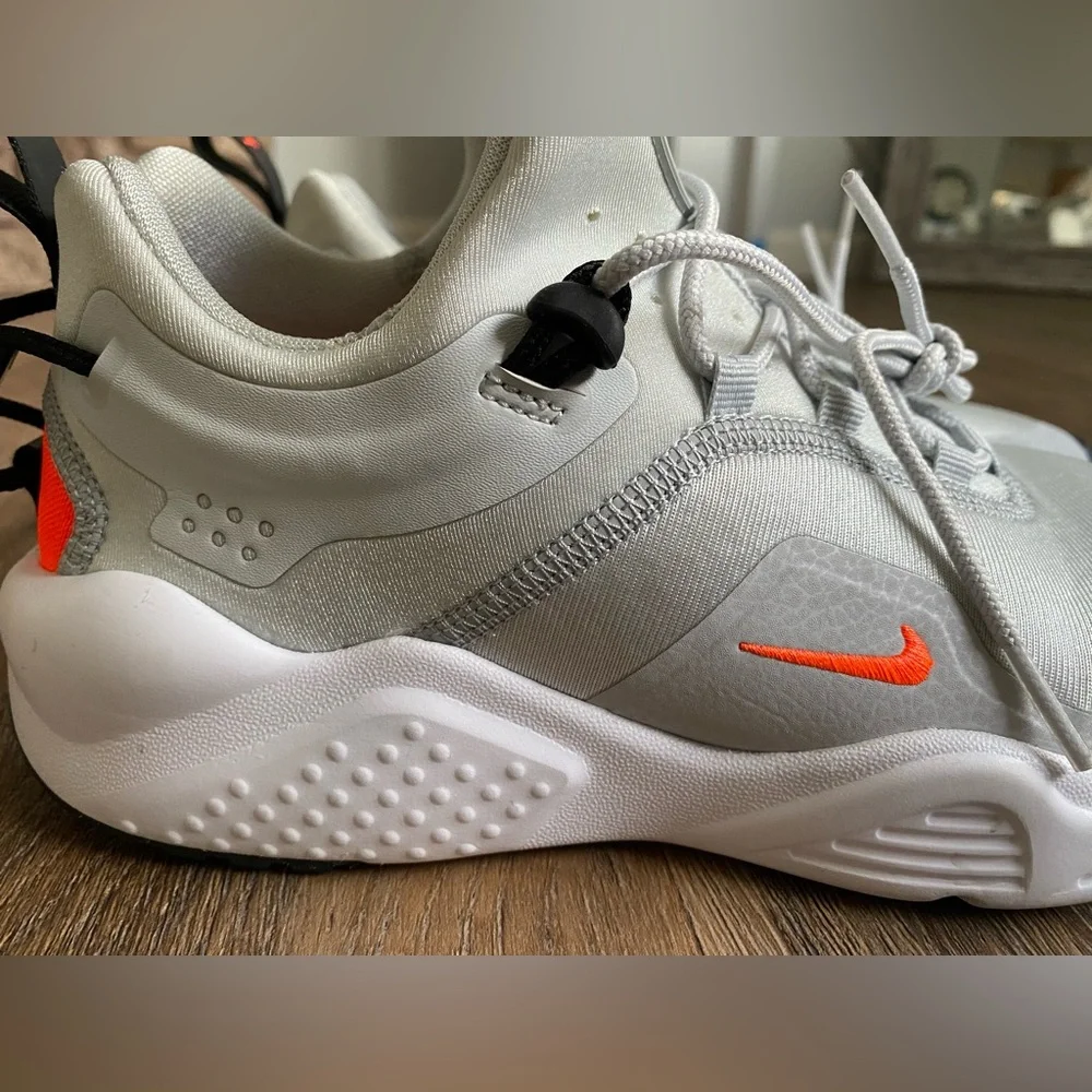 Nike Air Huarache City Move Pure Platinum Crimson size 8.5 - Picture 16 of 16